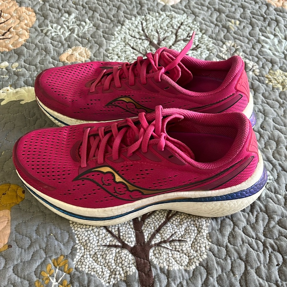 Women’s Saucony Endorphin Speed 3